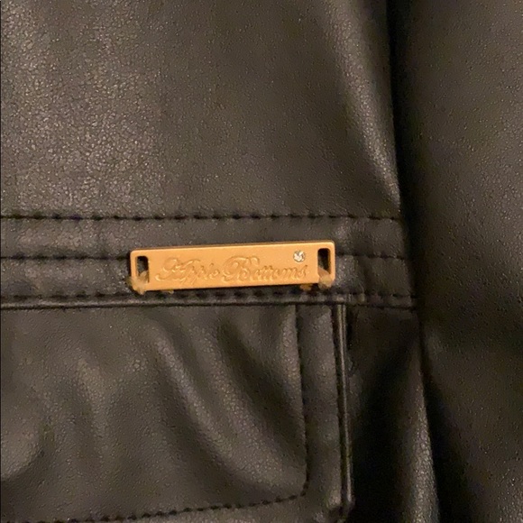 apple bottom faux leather jacket - Picture 3 of 4